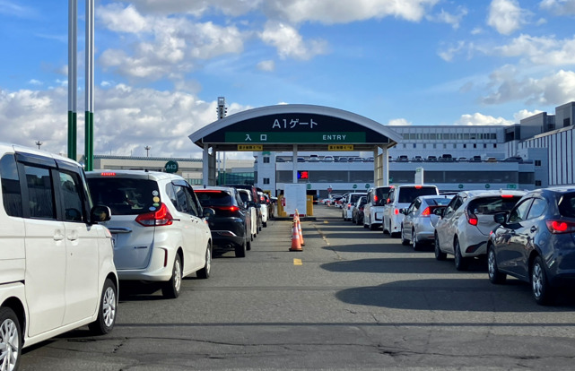 新千歳空港駐車場待ち列